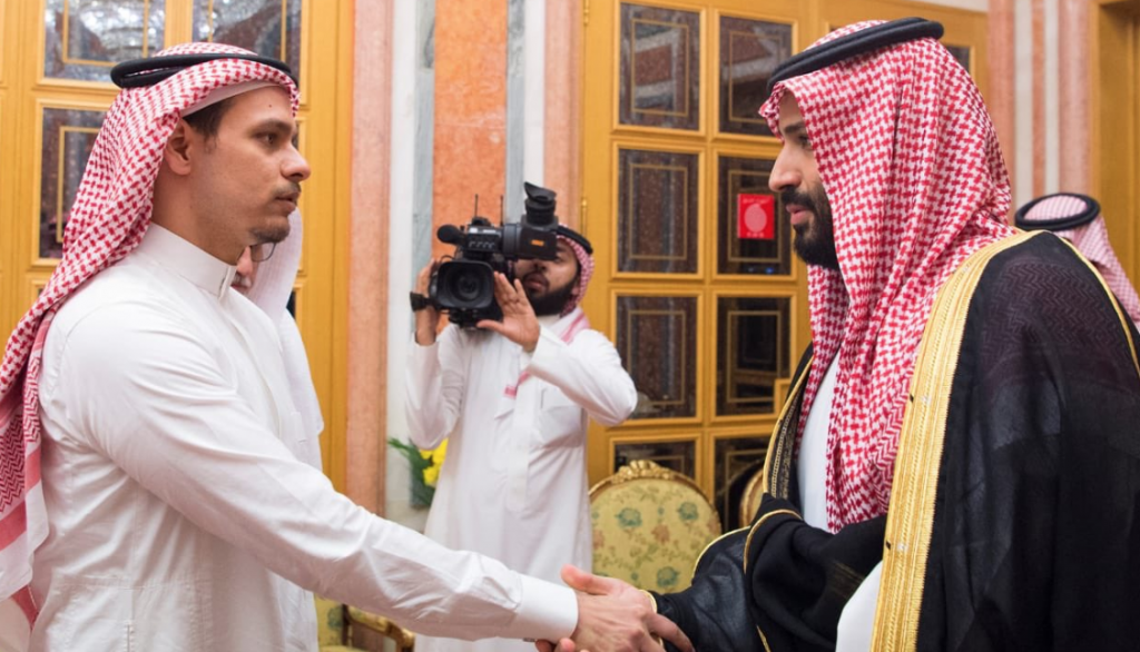 صور استقبال #خادم_الحرمين_الشريفين #الملك_سلمان وولي عهده لصلاح #جمال_خاشقجي
