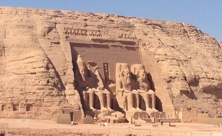 معبد أبوسمبل يتصدر قائمة العجائب الفلكية السبع