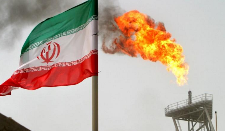 اليابان تخفض وارداتها من النفط الإيراني بنسبة 31 %
