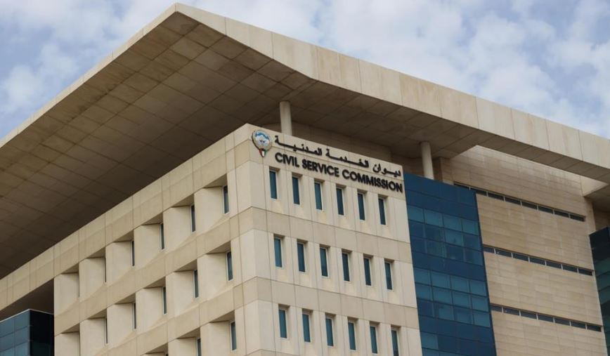 الخدمة المدنية: ما يتداول عن عدم اشتراط معادلة شهادة الوافدين.. إشاعة