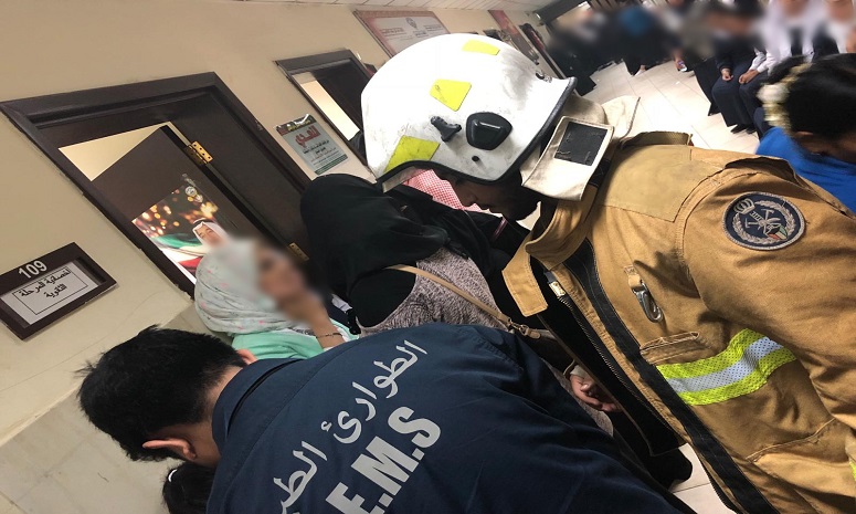 بالفيديو…إصابة 22 طالبة باختناق نتيجة تسرب غاز التكييف بمدرسة في #الأحمدي!