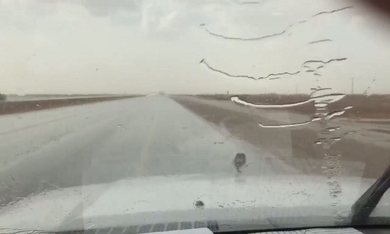 بالڤيديو | أمطار غزيرة في حفر الباطن