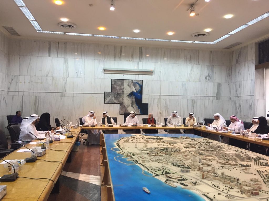 “البلدي” يلزم المؤسسات الحكومية بوضع خلايا الطاقة الشمسية على مبانيها