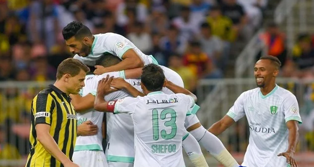 هزيمة #الاتحاد_السعودي من #الأهلي تطيح برئيس النادي