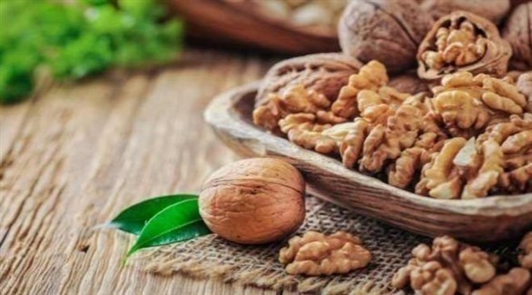 الجوز.. لبشرة لامعة وشعر غير قابل للتساقط