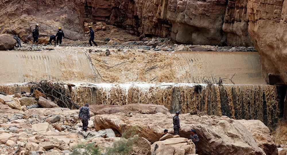 #الأردن: ارتفاع ضحايا السيول إلى 11 شخصاً.. وإجلاء الآلاف