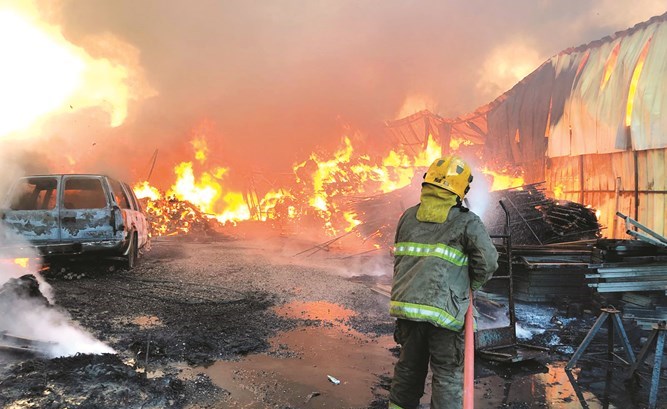 إطفائيون يتظلمون من شروط الترقية إلى رتبة ملازم أول