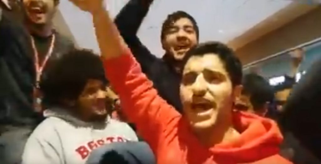 فيديو| احتفال قائمة “الوحدة الطلابية” بالفوز بمقاعد اتحاد أمريكا  #انتخابات_طلبة_أمريكا #NUKSUSA