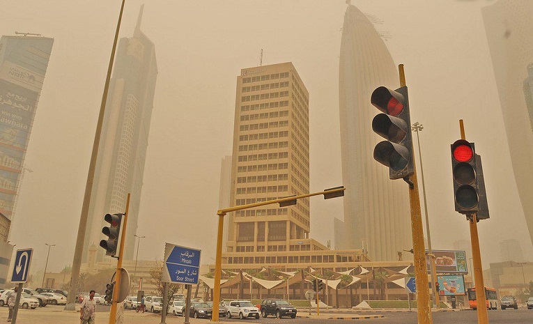 الطقس غير مستقر: غبار وأمطار رعدية مع رياح نشطة