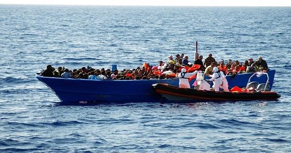 لبنان: قوات الأمن تحبط عملية هجرة غير شرعية عبر البحر وتوقف 24 شخصا