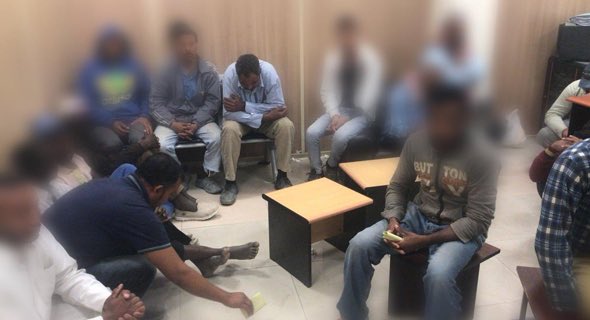 ضبط 34 عامل متجول على طريق كبد