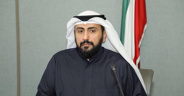 وزير الصحة يحدد أسعار 41 دواء ومكمل غذائي