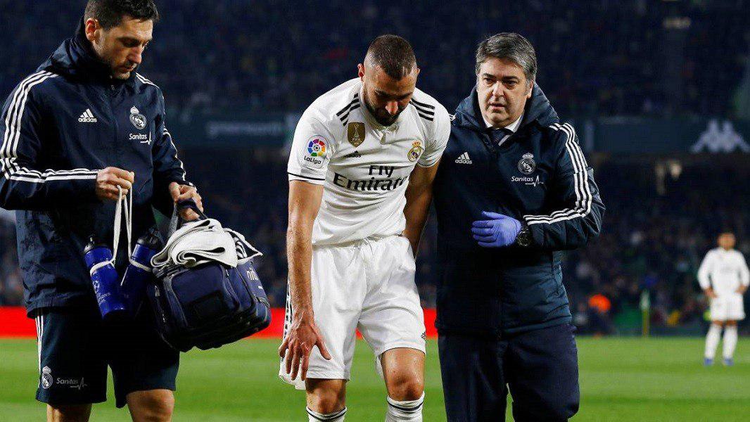 إصابة بنزيما يجبر ريال مدريد على التحرك لضم مهاجم