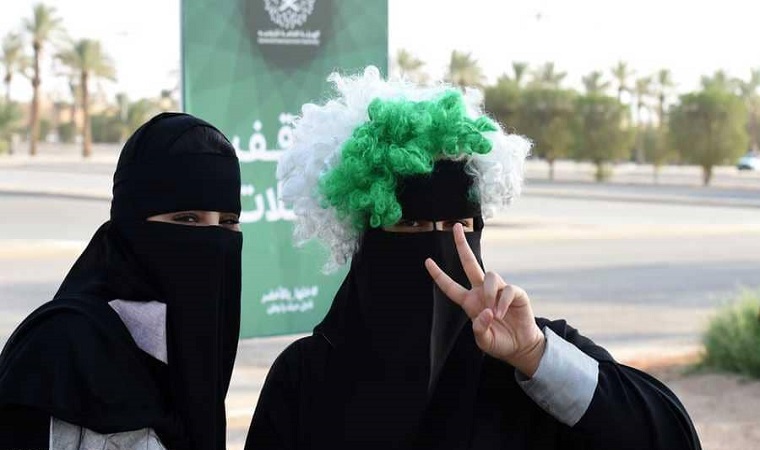 المرور السعودي يصدر أكثر من 40 ألف رخصة سياقة للسعوديات