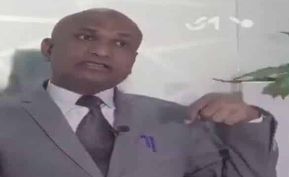شاهد : هندي لا يتكلم إلا بالفصحى وينصح:“يا أخي اكسر عظامي ولا تكسر المنصوب”!