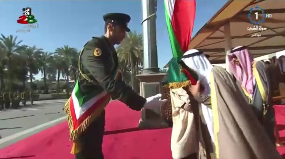 بالفيديو |مراسم #رفع_العلم بقصر بيان ايذانا ببدء الاحتفالات الوطنية