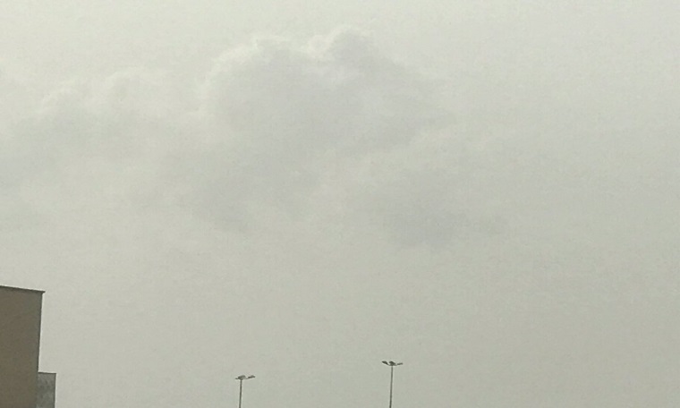 الغيوم تغطي الأفق.. وسماء الكويت تبشر بأمطار الخير