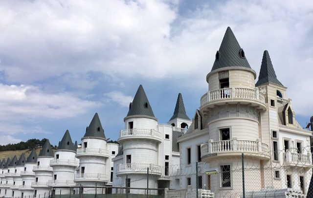 للمرة الثانية.. “الخارجية” تدعو المتضررين من “مشروع الباباز” لتسجيل مطالباتهم المالية