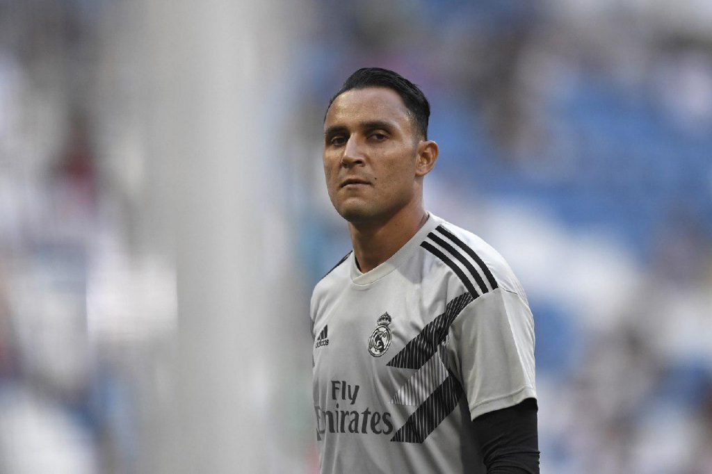 صورة.. حارس ريال مدريد يلمح لاقتراب رحيله عن الفريق الملكي