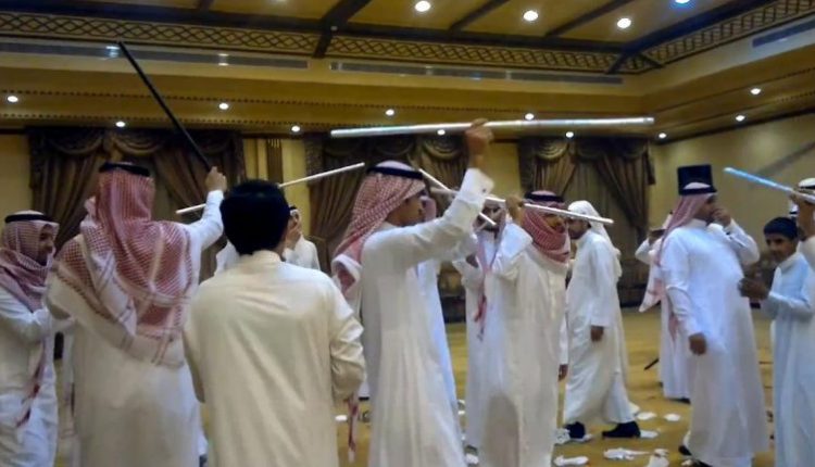 بالفيديو: مسن سعودي يحتفل بزواجه الـ 12 واصفًا نفسه بـ الفارس؟