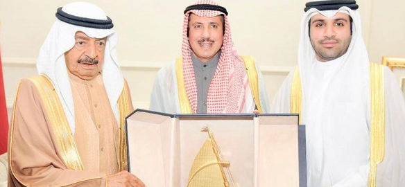 رئيس الوزراء البحريني: دور ريادي لسمو الأمير في نهضة الكويت وتقدمها