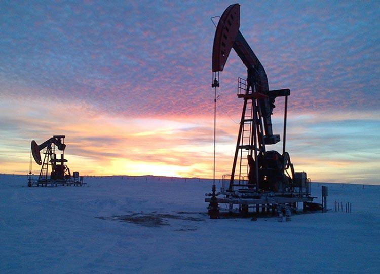 الخام الأمريكي يسجل أعلى إغلاق في أسبوع