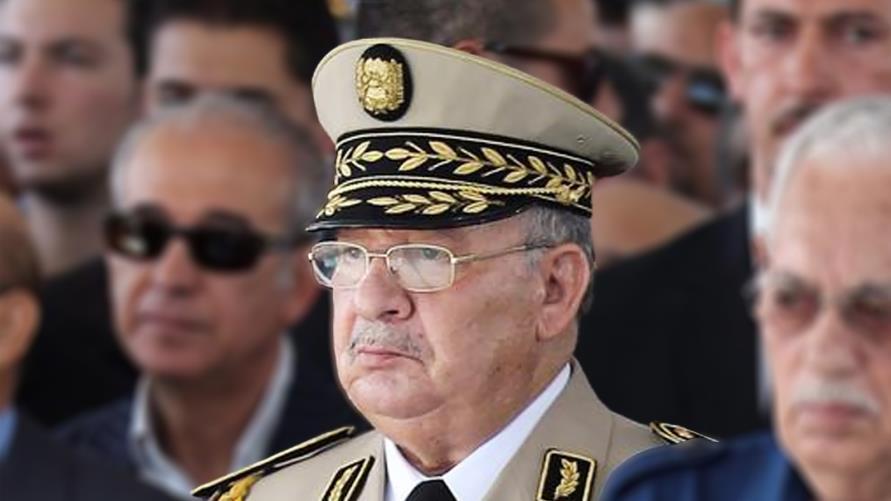 الجيش الجزائري يحذر من العودة لحقبة سفك الدماء
