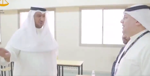 فيديو| وزير العدل يقوم بجولة تفقدية على عدد من اللجان الانتخابية