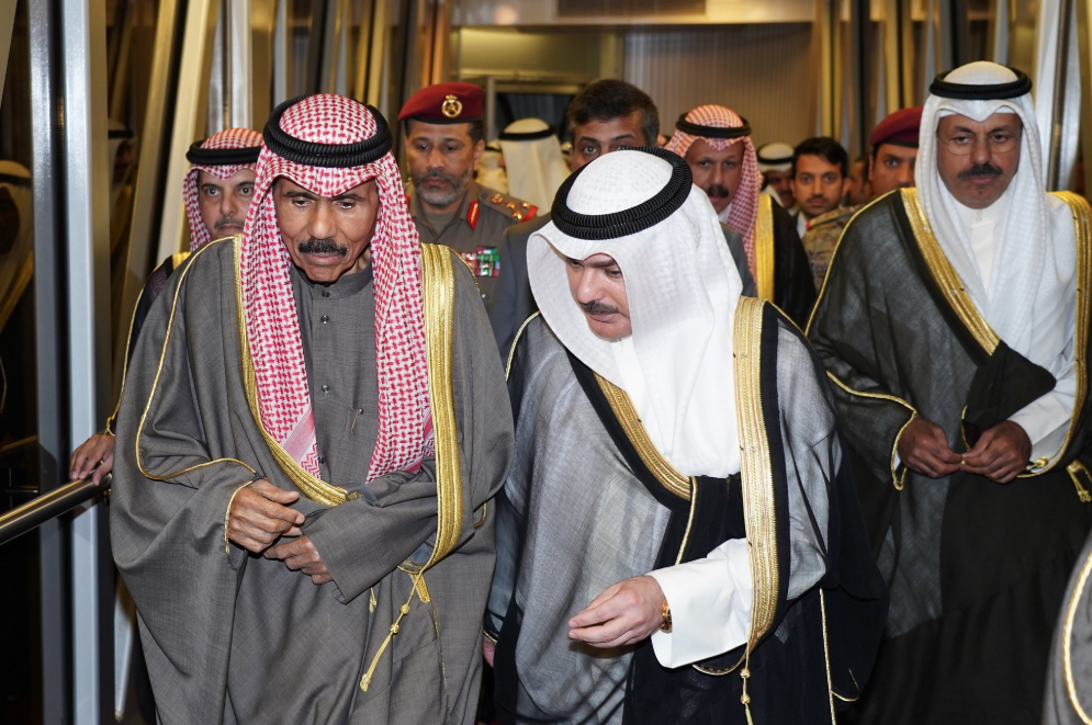 صور وصول سمو ولي العهد إلى أرض الوطن