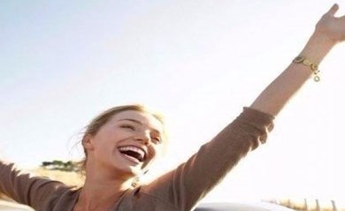 هل يمكن للضحك تحسين الانطباع عن الجسم؟