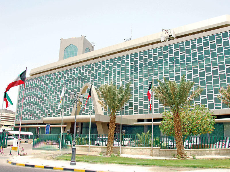 توجيه 54 إنذارا لأصحاب المحلات بـ #الأحمدي
