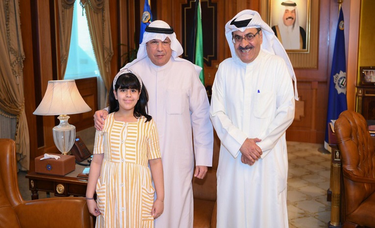 أسرتا الشهيدين العنزي والواوان في ضيافة وزير الداخلية