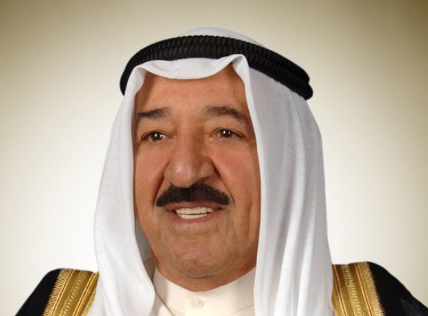 سمو الأمير يقيم مأدبة إفطار على شرف وزير الدفاع ورئيس الأركان وكبار قادة الجيش