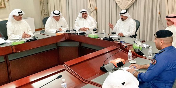 3 جهات حكومية تجتمع لبحث الخطط الأمنية وتأمين الموانئ