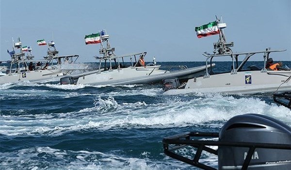 قائد الحرس الثوري الإيراني يهدد باستهداف حاملات الطائرات الأمريكية