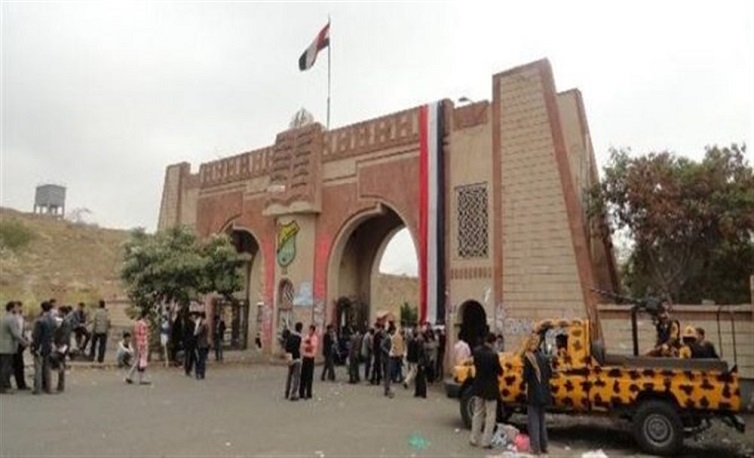 التحالف العربي: الحوثيون أطلقوا صاروخا باليستيا من حرم جامعة صنعاء