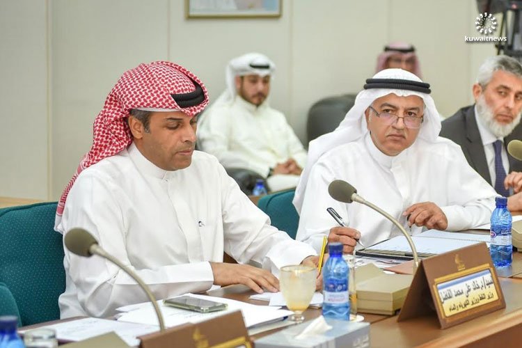 وزير الكهرباء يعتمد تسكين 9 شواغر لمكاتب شؤون المستهلكين