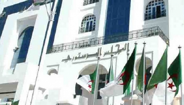 المجلس الدستوري الجزائري يعلن تأجيل الانتخابات الرئاسية