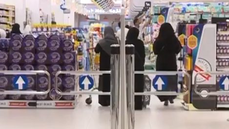 الإقبال على التسوق بالكويت يزداد بنهاية رمضان ..فهل التجارة حاربت جشع التجار؟
