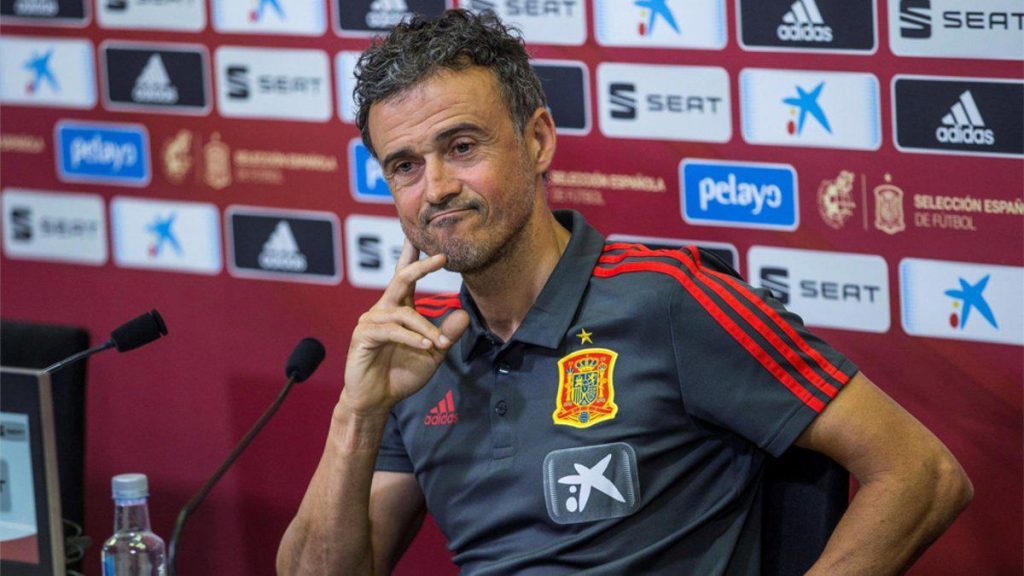 السر وراء غياب إنريكي عن منتخب إسبانيا واستقالته من تدريب “الماتادور”