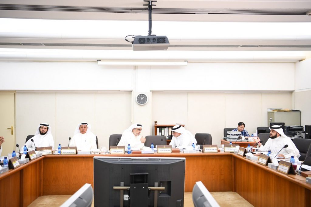 “الميزانيات” ناقشت ميزانية “الصناعات البترولية” : 75% من ملاحظات ديوان المحاسبة تخص المشاريع والعقود