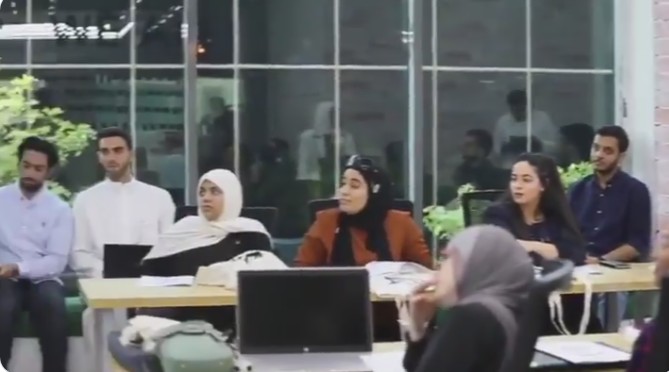 “زين” ترعى تأهيل 20 شابًا وشابّة من حديثي التخرّج إلى سوق العمل