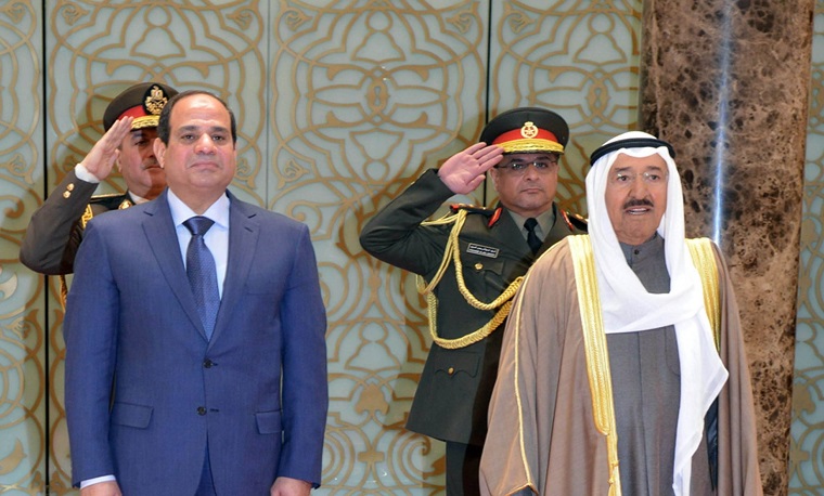 خلال زيارته المرتقبة إلى #الكويت نهاية الشهر الرئيس المصري يناقش الأزمة الخليجية وملف الوافدين المصريين