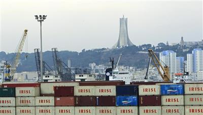 الجزائر: 3.18 مليار دولار عجزًا بالميزان التجاري في 6 أشهر