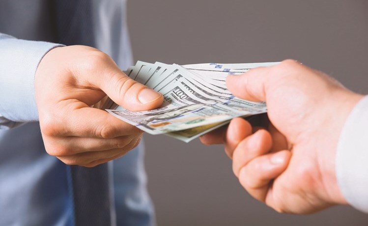 %10 انخفاضاً بتحويلات الوافدين في دول الخليج