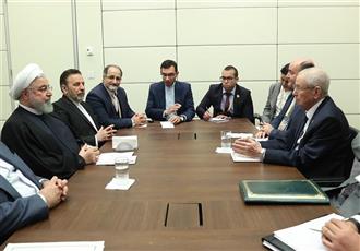 روحاني وبن صالح يؤكدان أهمية تطوير التعاون بين إيران والجزائر