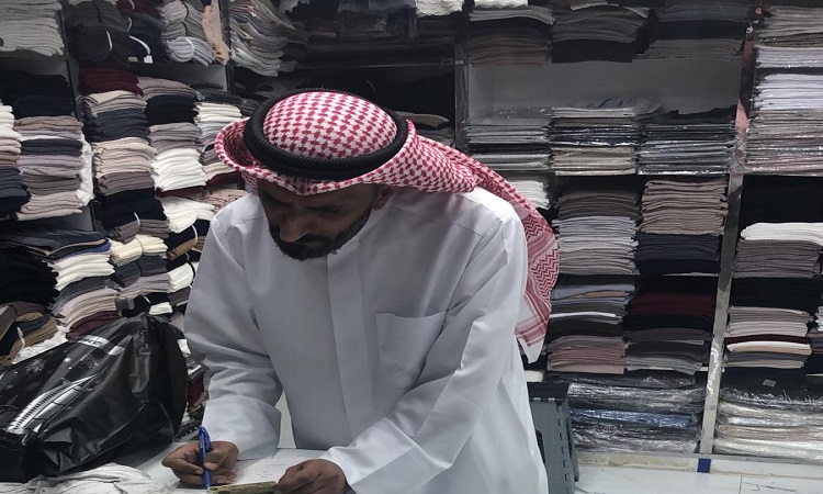 محلات مخالفة في أسواق #المباركية