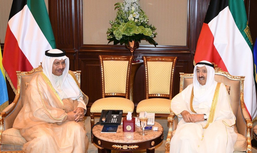 سمو الأمير يستقبل الغانم والمبارك