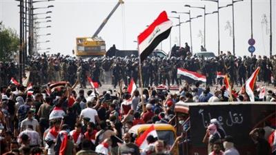 تعطل مصارف ومؤسسات حكومية إثر تصاعد حدة الاحتجاجات الشعبية بالعراق