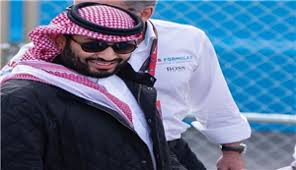 “جاكيت” #محمد_بن_سلمان يثير ضجة على التواصل الاجتماعي.. وهذا سعره! #جاكيت_ولي_العهد
